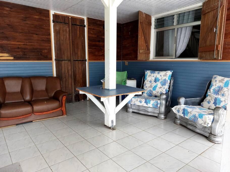 La Petite Maison, Spacieuse, Avec Jardin / Parking Sainte-Rose Extérieur photo